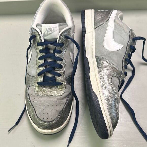 Men's Nike Terminator Low Metallic Silver Sparkle Swoosh Logo Sneakers Size 11.5 - Picture 1 of 8